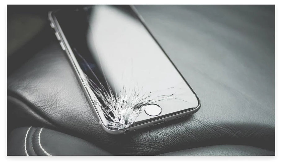WHY USE A PROTECTIVE GLASS FOR SMARTPHONE?